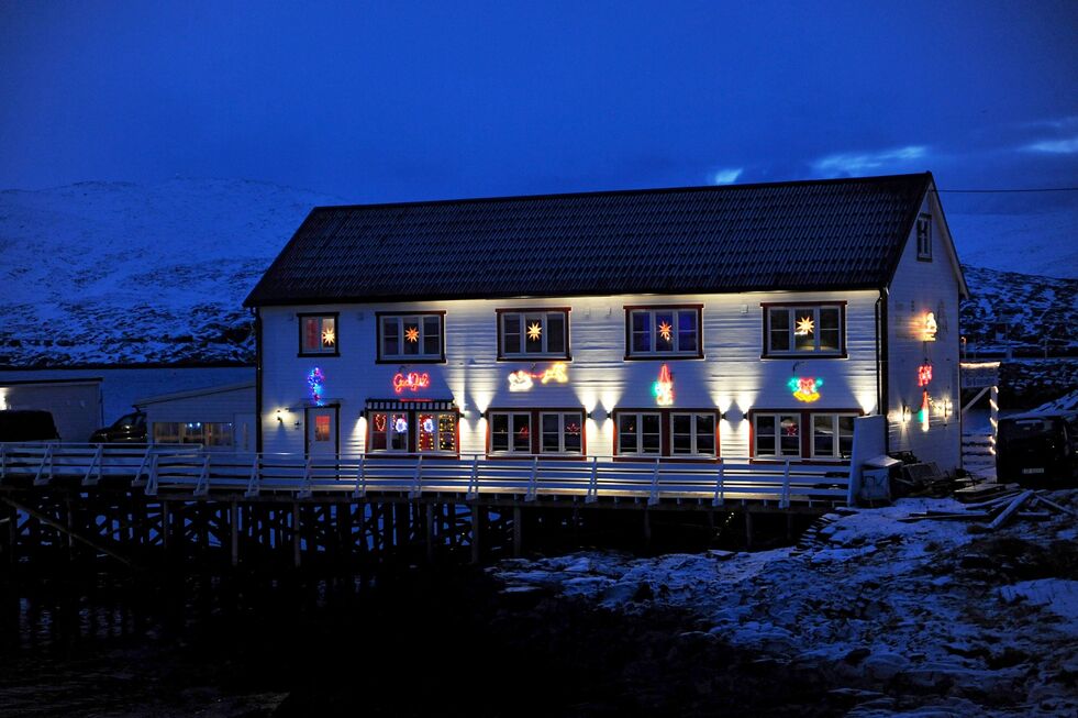 Nissehuset i Mehamn har blitt et flott anlegg som også innbefatter pub og overnattingslokaler.
 Foto: Erik Brenli
