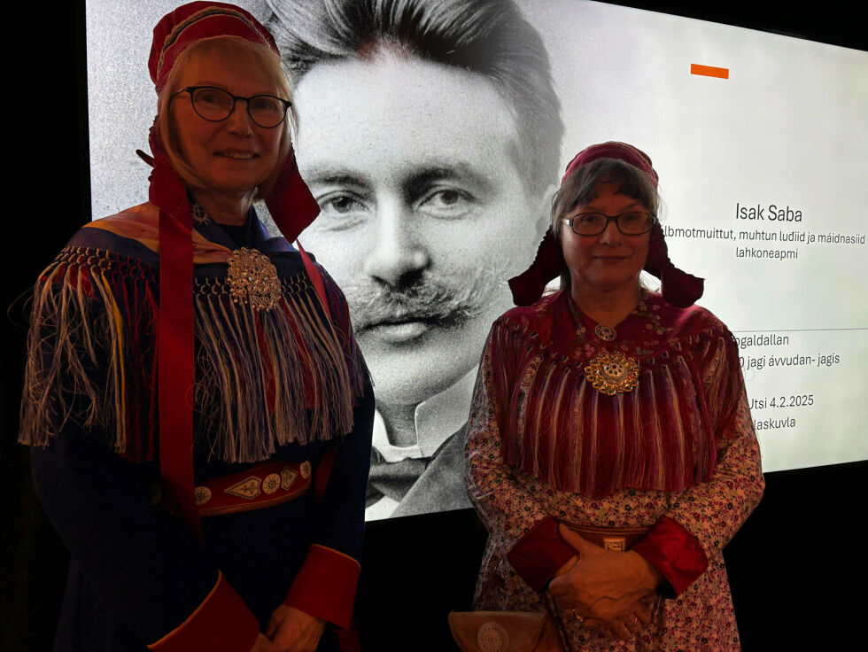 Ordfører Berit Ranveig Nilssen og lektor ved Sámi allaskuvla/Samisk høgskole Mai Britt Utsi åpnet feiringen av 150-årsjubileet for Isak Saba.
 Foto: Thor Thrane