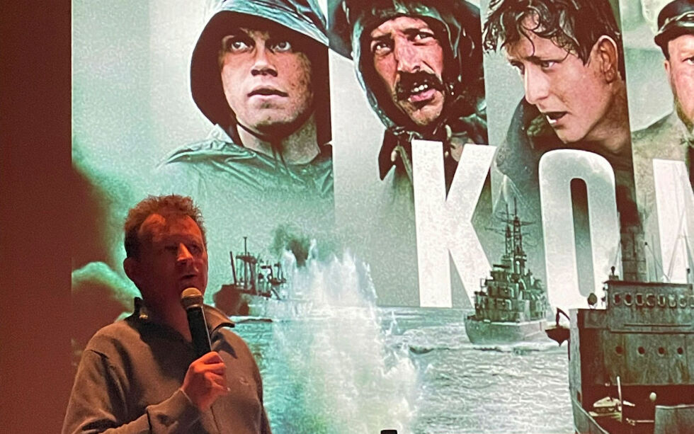 Forfatter Roger Albrigtsen tok med seg publikum på en reise tilbake i historien før kinomørket la seg.
 Foto: Hannah Persen