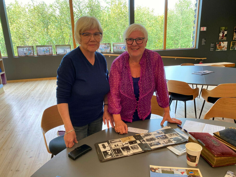 May Torild Ka­ri­kos­ki (til venstre) i Neiden hel­se­lag og Sol­bjørg Mik­ko­la i Neiden kir­ke­for­en­ing håper flest mulig vil ta med seg bilder og album fra gamle dag­er til inn­sam­lings­møtet på kroa i Neiden.
 Foto: Hallgeir Henriksen