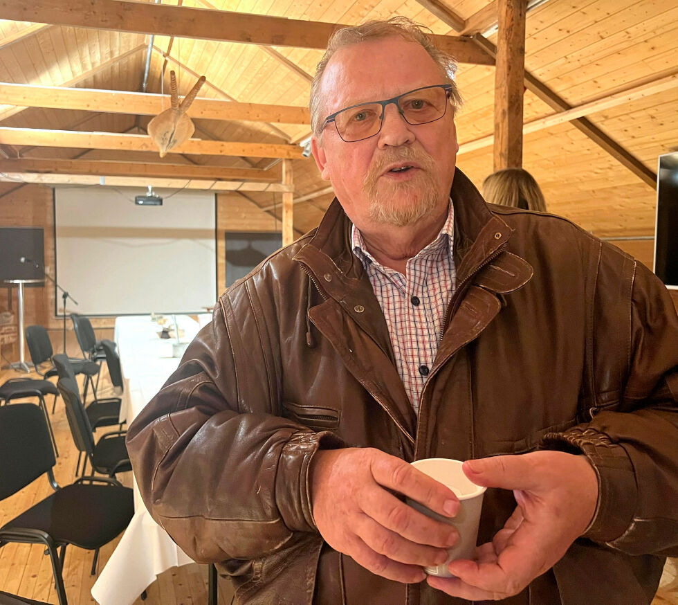 Ulf Vassvik forteller at tørrfisken holder seg mye lenger enn tørrkjøttet av reinsdyr. 
– Den eldste tørrfisken jeg har spist, var 20 år gammelt, og like god, humrer han.
 Foto: Åsa Márgget Anti