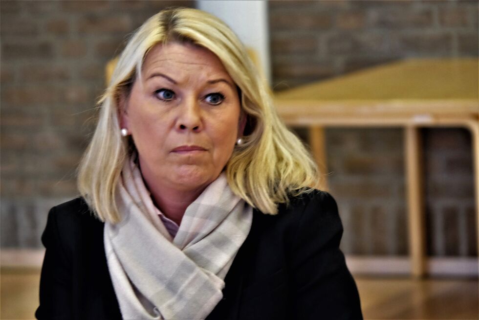 Statsråd Monica Mæland ser alvorlig på situasjonen i Karasjok kommune.
 Foto: Bjørn Hildonen