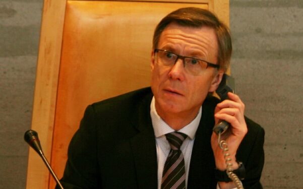 Han blir sjef for den nye domstolen