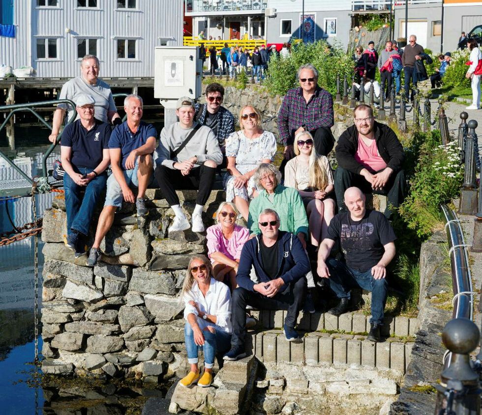 Her er mange av de som skal sørge for en best mulig Nordkapp filmfestival i september samlet.
 Foto: Erik Lingjærde