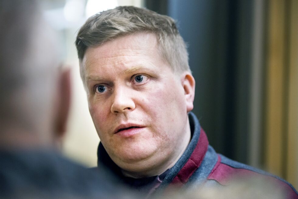 Arbeiderpartiets Ronny Wilhelmsen med alliansepartnere kaster totalt om på sametingsrådets budsjett.
 Foto: Frøydis Falch Urbye