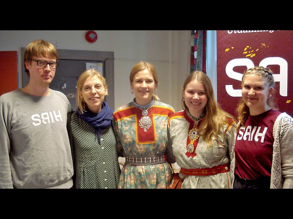 Fra venstre Peder Brende Jenssen, Rebekka Ringholm, Elen Ravna, Lise Eder Murberg og Freya Rixen-Cunow.
 Foto: Erlend Skjetne