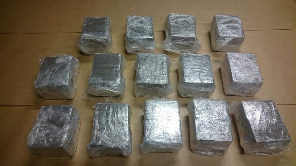 BESLAG:

Dette er noe av beslaget som ble gjort i forbindelse med narkosaken der tre menn nå er dømt.
 Foto: Politiet