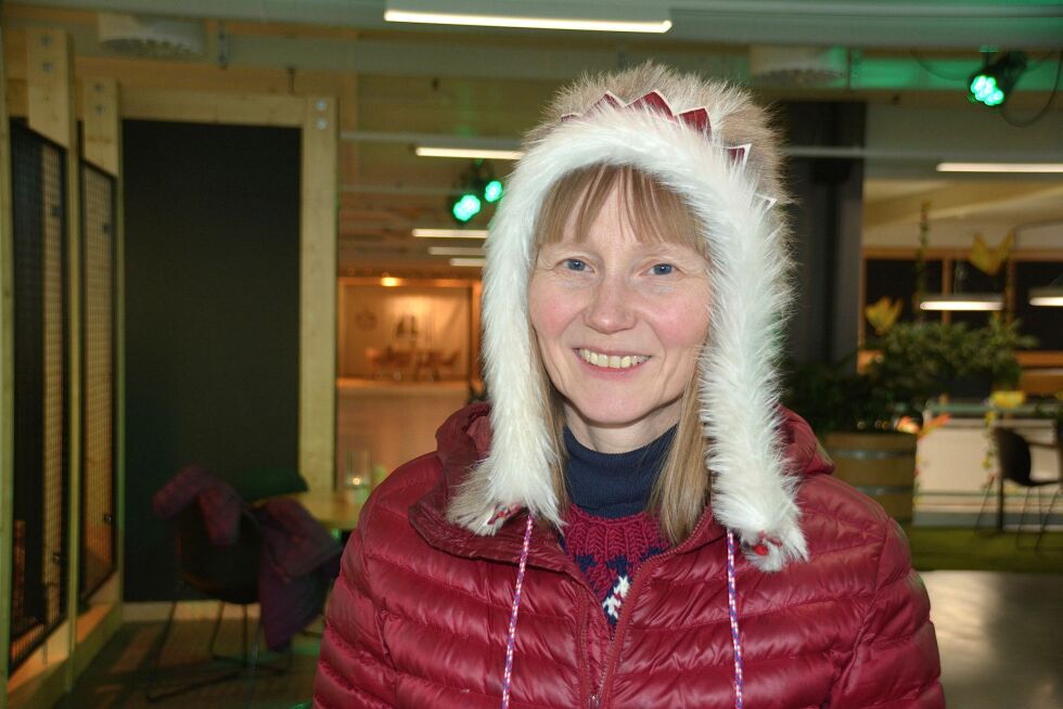 Vi har vært i dia­log med Lill Tove Fred­rik­sen, før­s­te­ama­nu­en­sis ved Uni­ver­si­te­tet i Tromsø- Nor­ges ark­tis­ke uni­ver­si­tet, om sann­hets­kom­mi­sjo­nens ar­beid. Foto: Elin Wers­land.