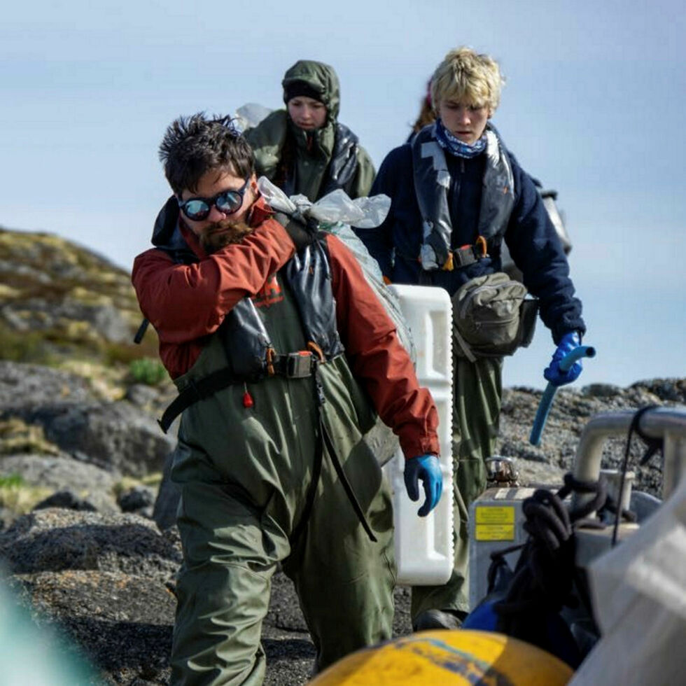 Mannskapet fra «In the same boat» har i fire uker ryddet maritimt søppel i Laksefjorden.
 Foto: In the same boat