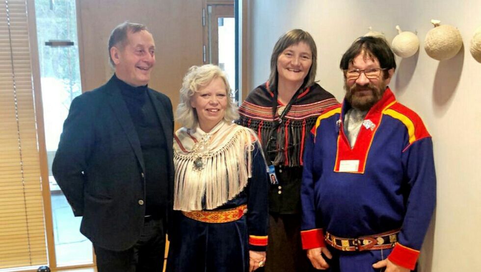 Bildet er fra Nordkalottfolkets møte med Bivdu. Fra venstre Inge Arne Eriksen (leder Bivdu), Vibeke Larsen (sametingsrepresentant), Toril Bakken Kåven (leder Nordkalottfolket) og Bjarne Johansen (nestleder Bivdu).
 Foto: Nordkalottfolket