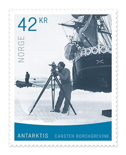 Frimerke nummer 2000 har hentet sitt motiv fra Antarktis.
 Foto: Posten