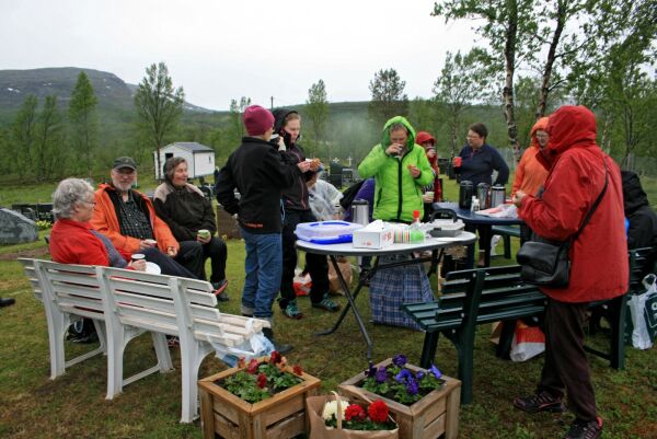 Dugnad på kirkegården
