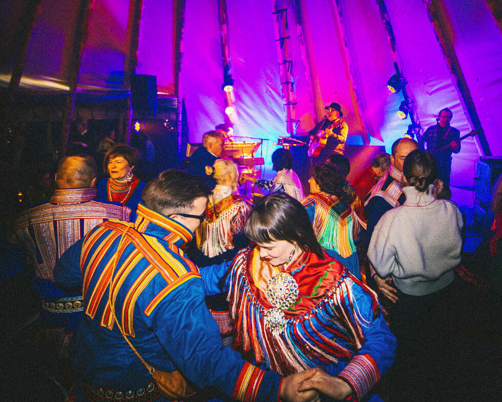 Et øyeblikk fra påskefestivalen i Kautokeino fanget på bilde. Om det er «Årets øyeblikk» bestemmer du og resten av folket.
 Foto: Mads Suhr Pettersen