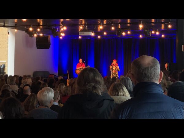 Musikalsk markering med Mari Boine