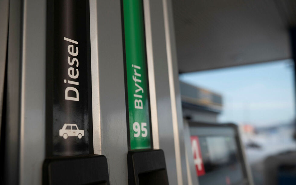 Diesel holder foreløpig god stand som ledende drivstoff blant registrerte personbiler i Finnmark.
 Foto: Irene Andersen
