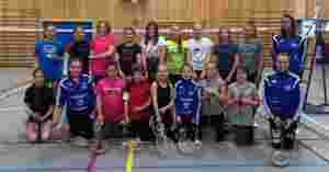 Stor jentesamling i badminton