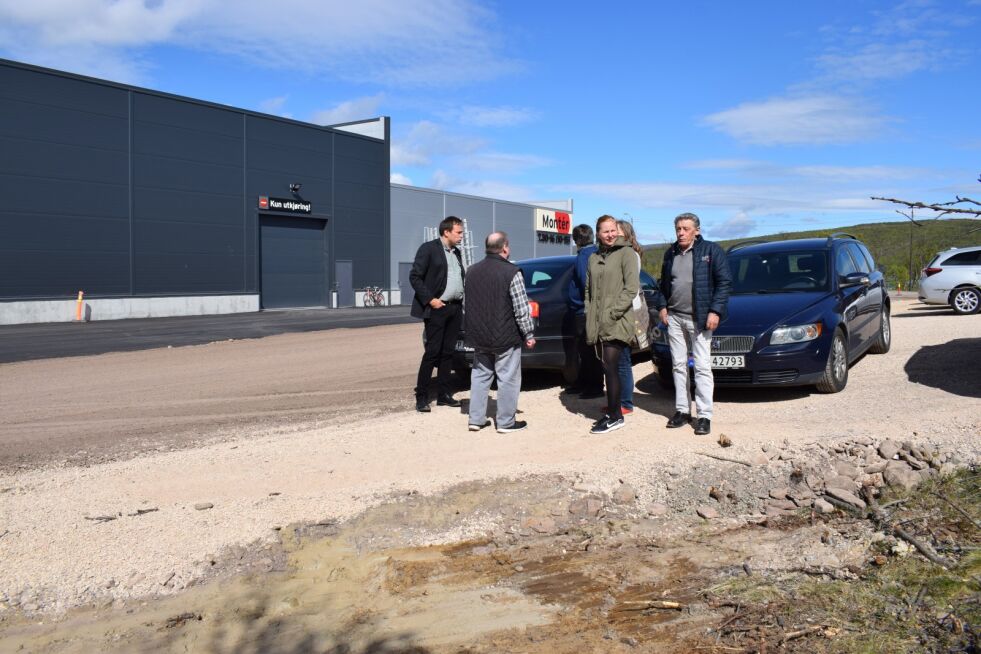Formannskapet tok i forrige uke den aktuelle tomta i nærmere øyesyn.
 Foto: Birgitte Wisur Olsen