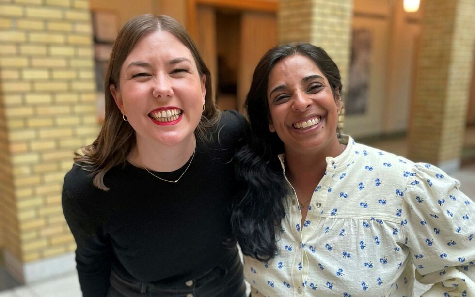 AUF-leder Astrid Hoem (til venstre) og Lubna Jaffery (Ap), 1. nestleder i Stortingets kontroll- og konstitusjonskomité.
 Foto: Stortinget