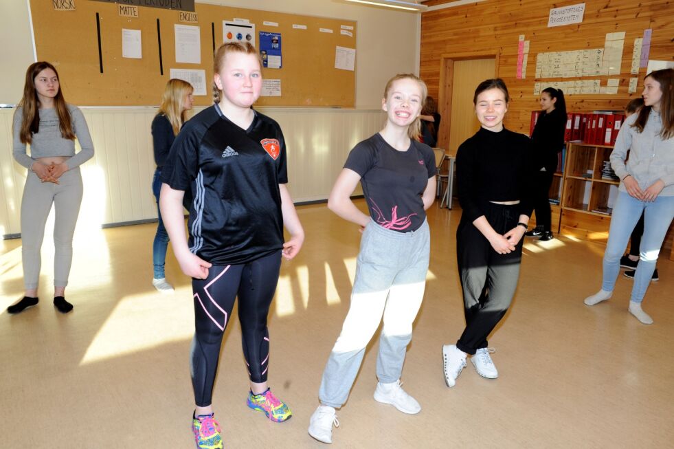 Kamilla Kristiansen (13), Martine Johansen (14), Emilie Haugli Johansen (15).
 Foto: Hannah Persen