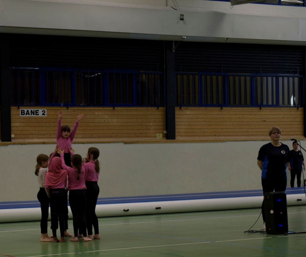 Jenter 3.–4. klasse samarbeidet godt.
 Foto: Hannah Persen