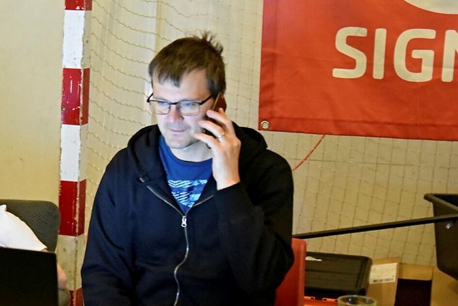 Bjarne Trevland, her avbildet undet et arrangement i sportshallen.
 Foto: Kristin A. Humstad