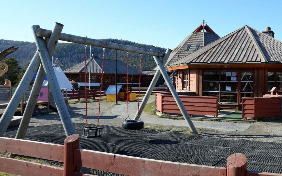 Il­lust­ra­sjon: Dag­ens Árr­an lu­le­sam­isk bar­ne­ha­ge. Et helt nytt bar­ne­ha­ge­bygg vil stå fer­dig til som­me­ren og bli inn­vi­et til høst­en. (Foto: Stei­nar Sol­aas)