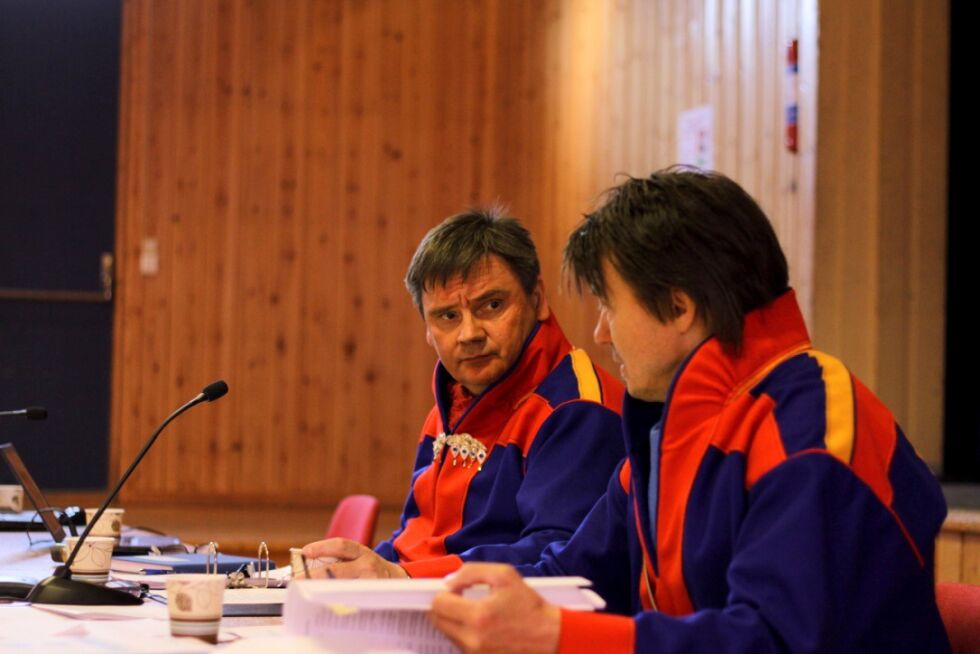 Ordfører Svein Atle Somby (Ap) erklærte seg inhabil da denne saken var oppe i kommunestyret. Her sammen med varaordfører John Nystad.
 Foto: Stein T Svala