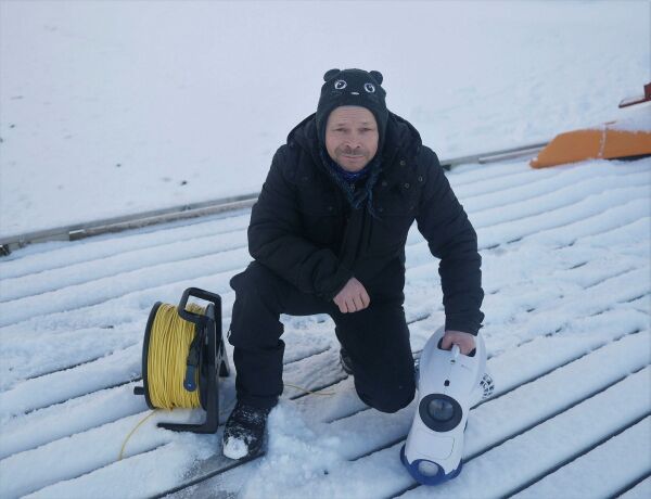 Tony med undervannsdrone