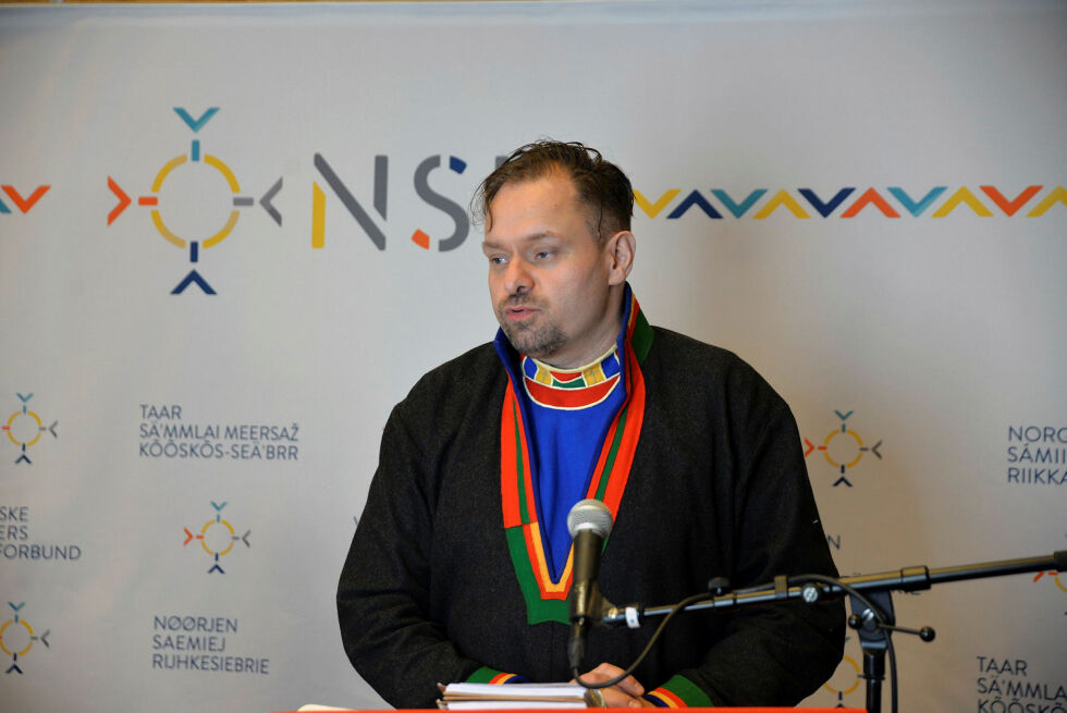 NSR-leder Vidar Andersen. Bildet er fra landsmøtet januar 2021, da ledelsen og møteledelsen var til stede i Tromsø, mens delegatene satt ved skjermene rundt om i landet.
 Foto: Steinar Solaas