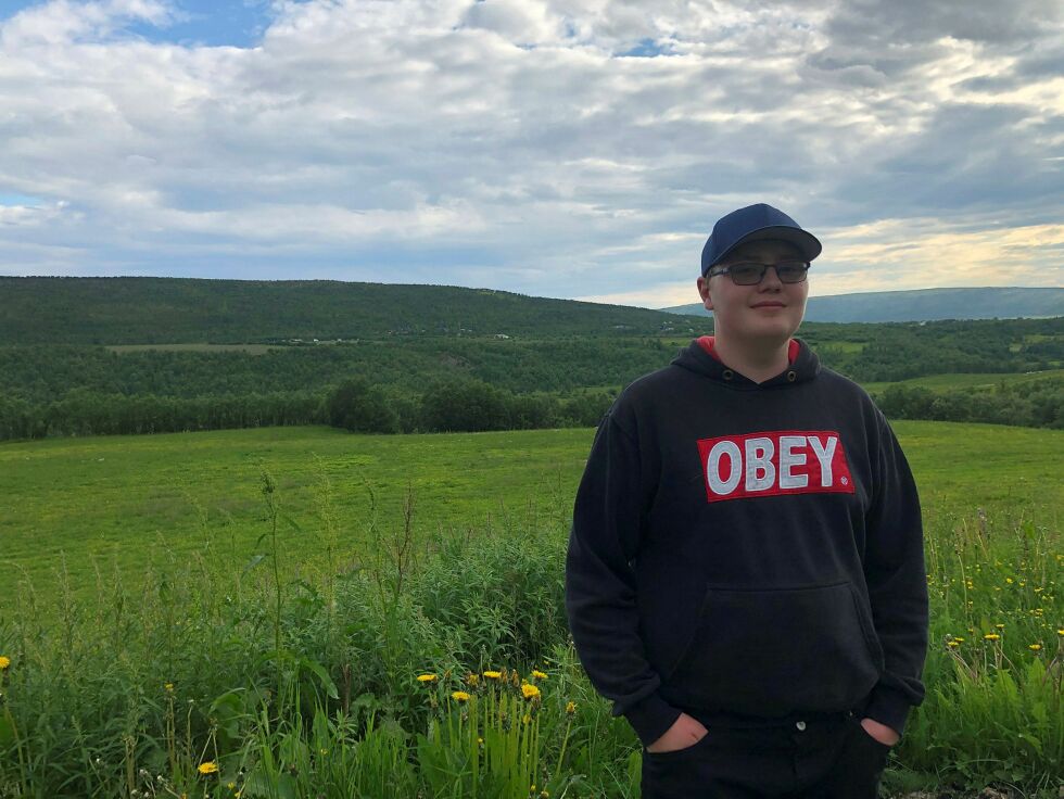 Stein Arnulf Bønå leder ungdomsrådet i Tana. Han påpeker at arbeidsplasser er nøkkelen for å få unge mennesker hjem igjen.
FOTO: Birgitte Wisur Olsen