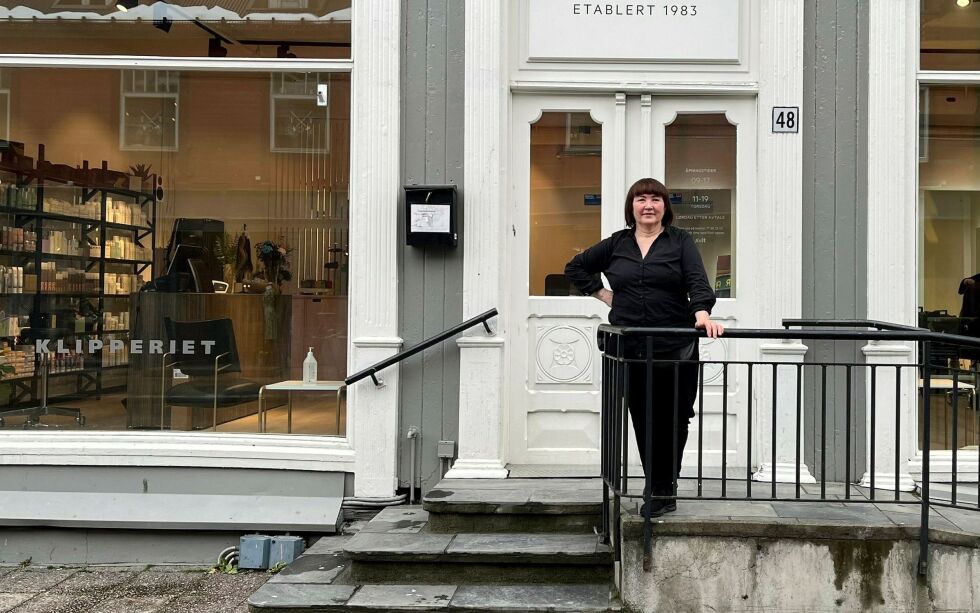 Anne-Lise Eriksen foran de nye lokalene til Klipperiet.
 Foto: Elin Wersland