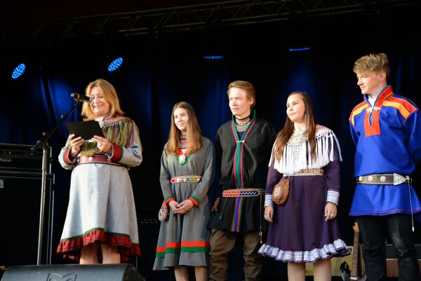 Disse fire skal i ett år vise ungdom vei til det samiske