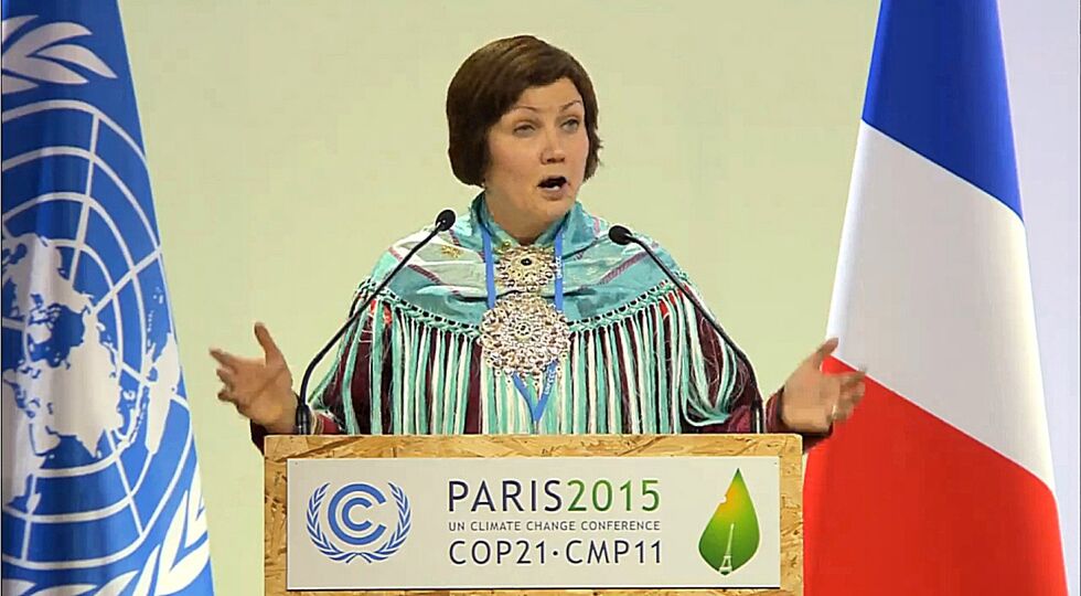 Urfolk må med, var sametingspresident Aili Keskitalos budskap til representanter for nesten alle verdens stater under klimatoppmøtet i Paris
 Foto: Skjermdump fra FNs nettside
