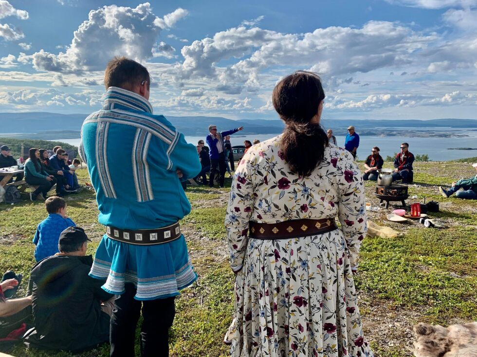 På fredag ble det arrangert Naturvalg på Basecamp Časkil i Porsanger, hvor politikere fra Sametinget og Stortinget i Finnmark møtte opp til åpen debatt.
 Foto: Marit Holm