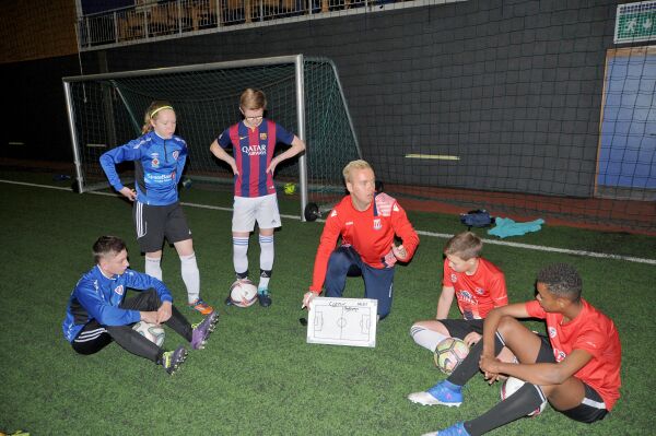 Ga impulser til unge fotballspillere