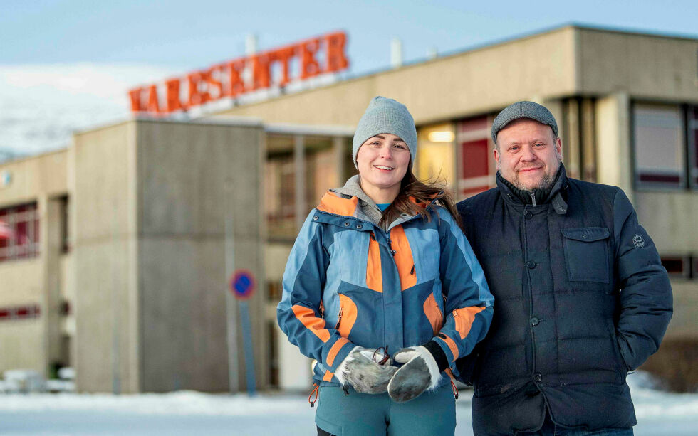 – Det er veldig stas og viktig å få støtte. Det er så godt å føle at man er velkommen til å gjøre noe kult, sier Miillaaraq Anna Fenger Lynge og Michael Bjørkær.
 Foto: Cecilie Bergan Stuedal