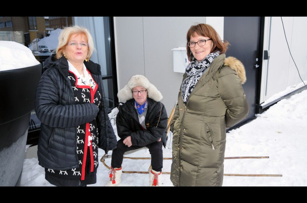 Tok avgjørelsen på sparken - men hver for seg: De har ikke samme oppfattelse om hva som skjedde i og utenfor styrerommet sist fredag, og nå skylder de på hverandre. Fra venstre Marit Kirsten Anti Gaup (Ap), Mathis Nilsen Eira (NSR) og Máret Guhttor (NSR).
 Foto: Hallgeir Henriksen