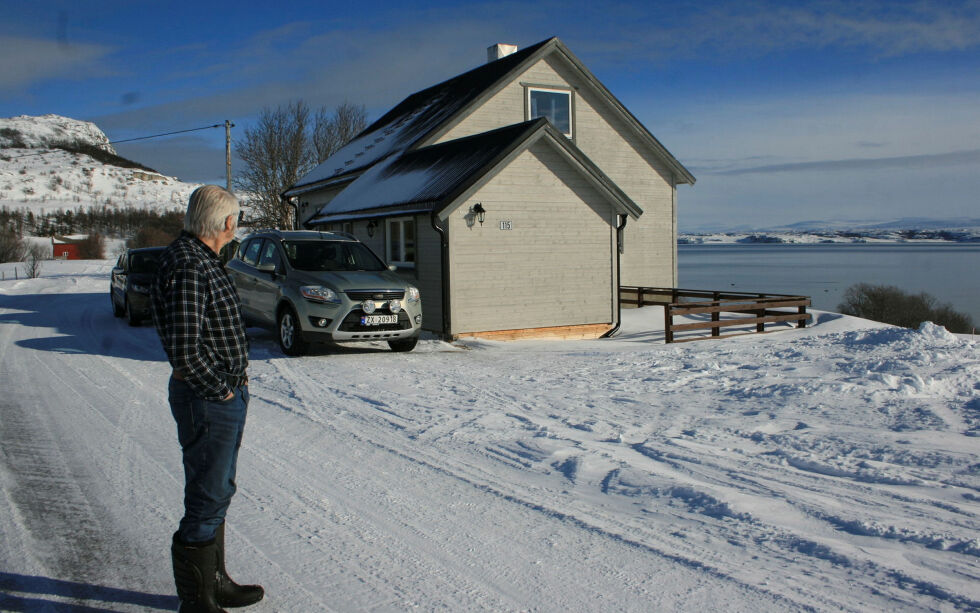 Huset i Anopset i Vestre Porsanger. Det er bombesikkert at feieregninga kommer i posten, men om også feieren dukker opp gjenstår å se.
 Foto: Anthon Sivertsen