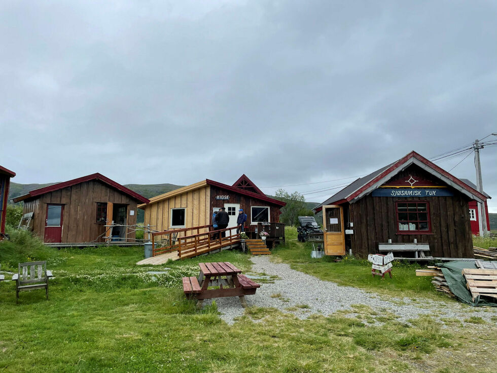 Det ble rekordbesøk under årets sjøsamedag i Smørfjord.
 Foto: Hannah Persen