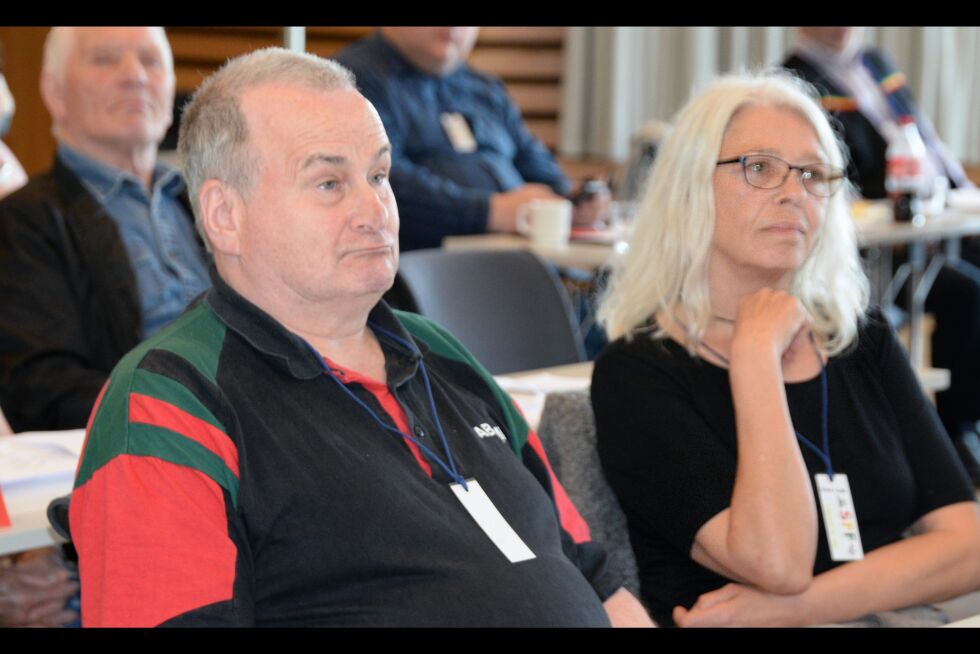 Henry Mikalsen fra Lebesby og Anne Lise Mortensen fra Tromsø hadde forskjellige meninger om oppdrett.
 Foto: Steinar Solaas