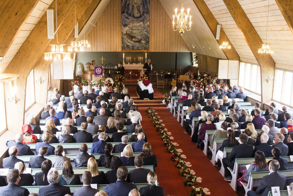 Familie, venner, kolleger og andre kjente var møtt opp for å ta farvel med Morten.
 Foto: June Helén Bjørnback