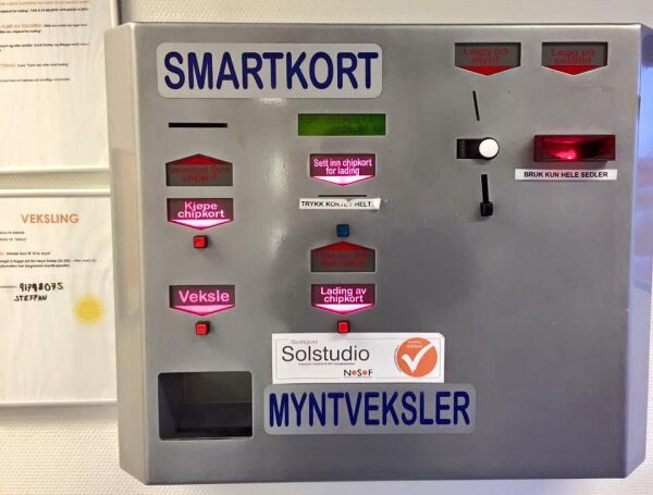 Stakk av med automat