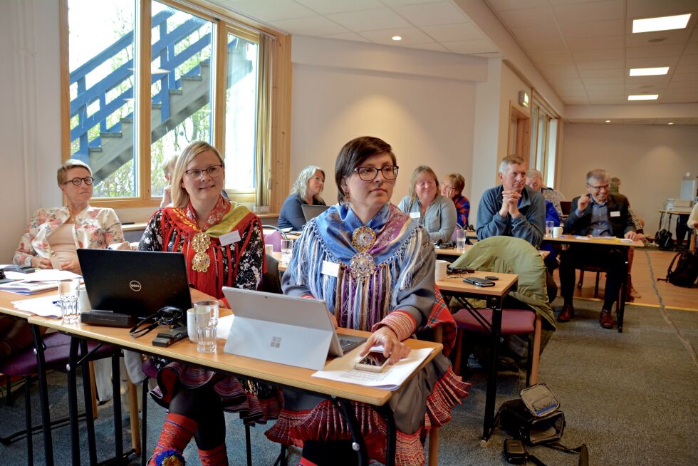 Samisk kirkeråds leder Sara Ellen Anne Eira og generalsekretær Risten Turi Aleksandersen var til stede under samisk kirkelivskonferanse i Tromsø tidligere i sommer, der vern om skaperverket var et sentralt tema.
 Foto: Elin Margrethe Wersland