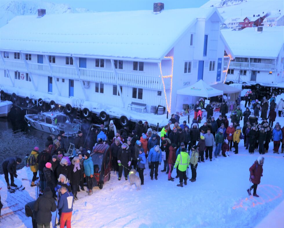 Perleporten kulturhus har besluttet at årets solfestival skal avlyses på grunn av corona-restriksjoner. På bildet ses deltakere under solfestivalen i januar 2020. Arkivfoto: Geir Johansen
