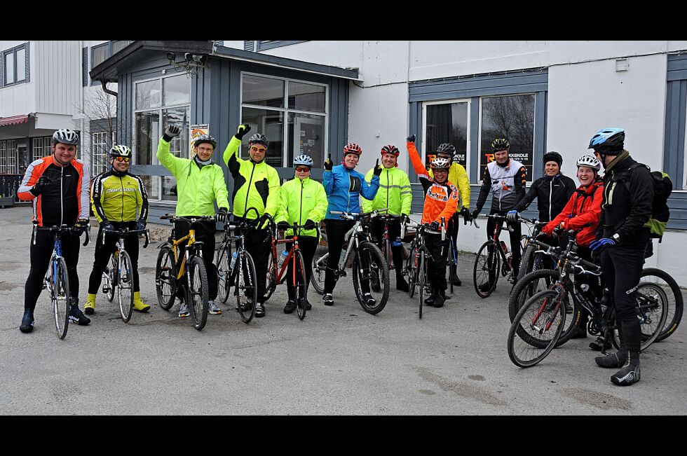 Sykkelklubben har flere som er ivrige og vil være tandemsykkelpilot for de fremtidige brukerne av tandemsykkelen de snart disponerer. – Vi blir nok nødt til å krangle litt om hvilke to personer som får dra på kurs å bli piloter, sier initiativtaker Haugland-Paulsen.
 Foto: Arkiv