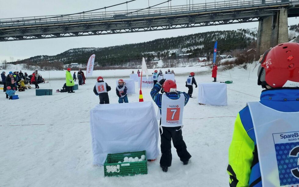 Lek, moro og mye god stemning i Karasjok.
 Foto: Samipath