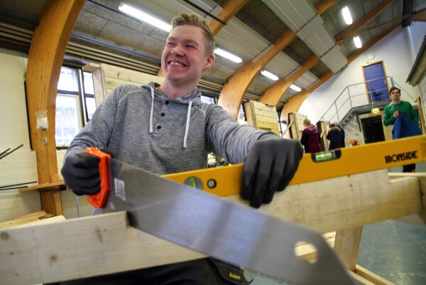 Flere hundre besøkte skolen