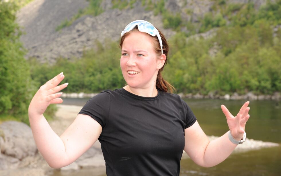Unge Høyre-leder i Alta, Hege Christin Bjørkmann, som brenner for laksefiske, var med i ungdoms-panelet under Nanne-konferansen til FeFo nylig, sammen med Elle Rávdná Näkkäläjärvi fra NSR) og Brynjar A. Saus i Ap. Bjørkmann, som sitter i kommunestyret, er styremedlem i Seiland nasjonalpark og i Høyres samepolitiske utvalg, sa at klima er en av Unge Høyres fanesaker. 
De unge var samstemt i at FeFo kan være nøkkelen til dialog fremover. – De må innhente informasjon hos primærnæringene, sa Bjørkmann. (Arkivfoto: Rita Heitmann.)