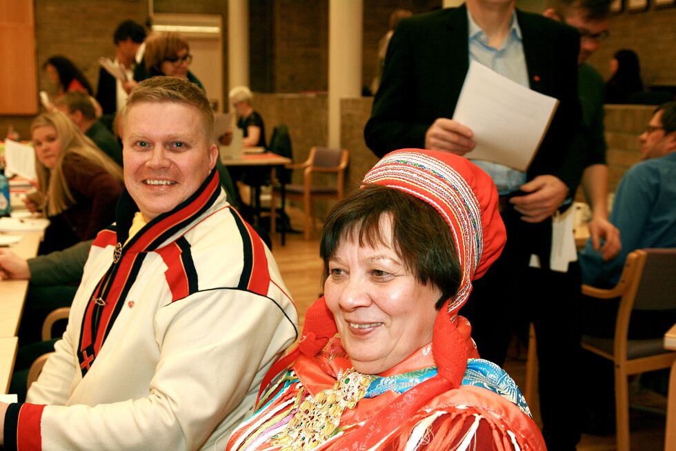 De var aktive under behandlingen av regional planstrategi, Inga Berit A. Sara og Ronny Wilhelmsen, begge Ap.
 Foto: Bjørn Hildonen