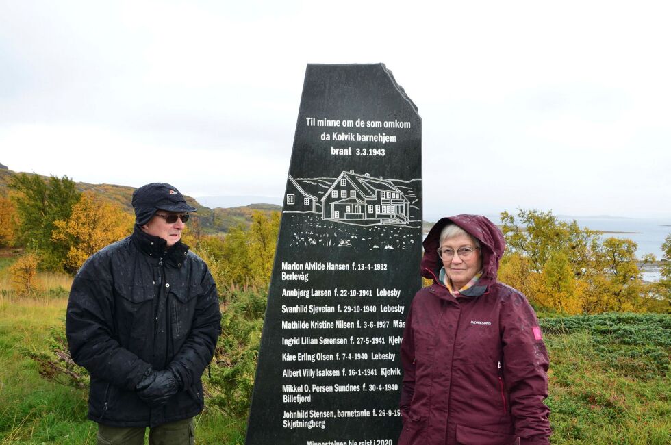 Willy Sundnes og Ellen Myrmel fikk aldri møtt broren Mikkel Olav. Den vesle gutten hadde ikke fylt tre år da han omkom i brannen på Kolvik barnehjem. Foto: Roger Albrigtsen